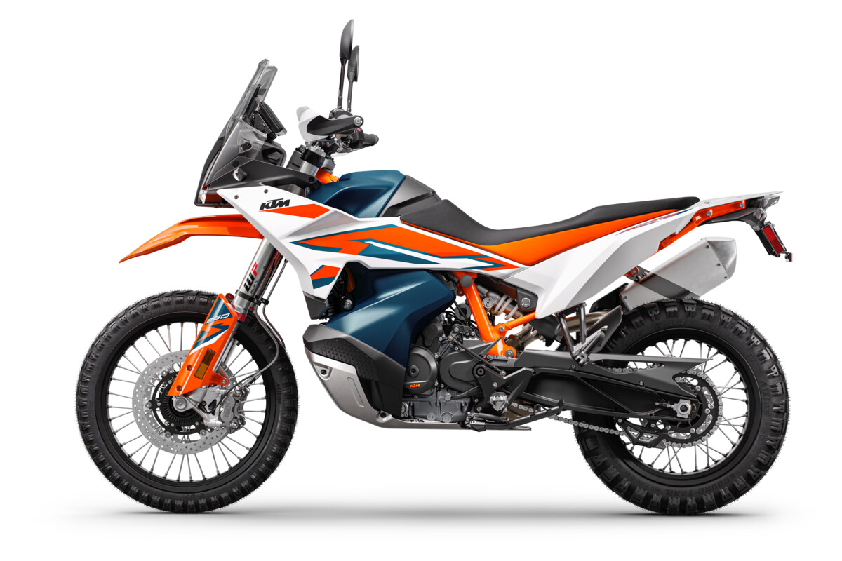 890 Adventure R 2024