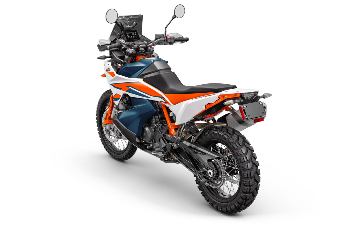 890 Adventure R 2024