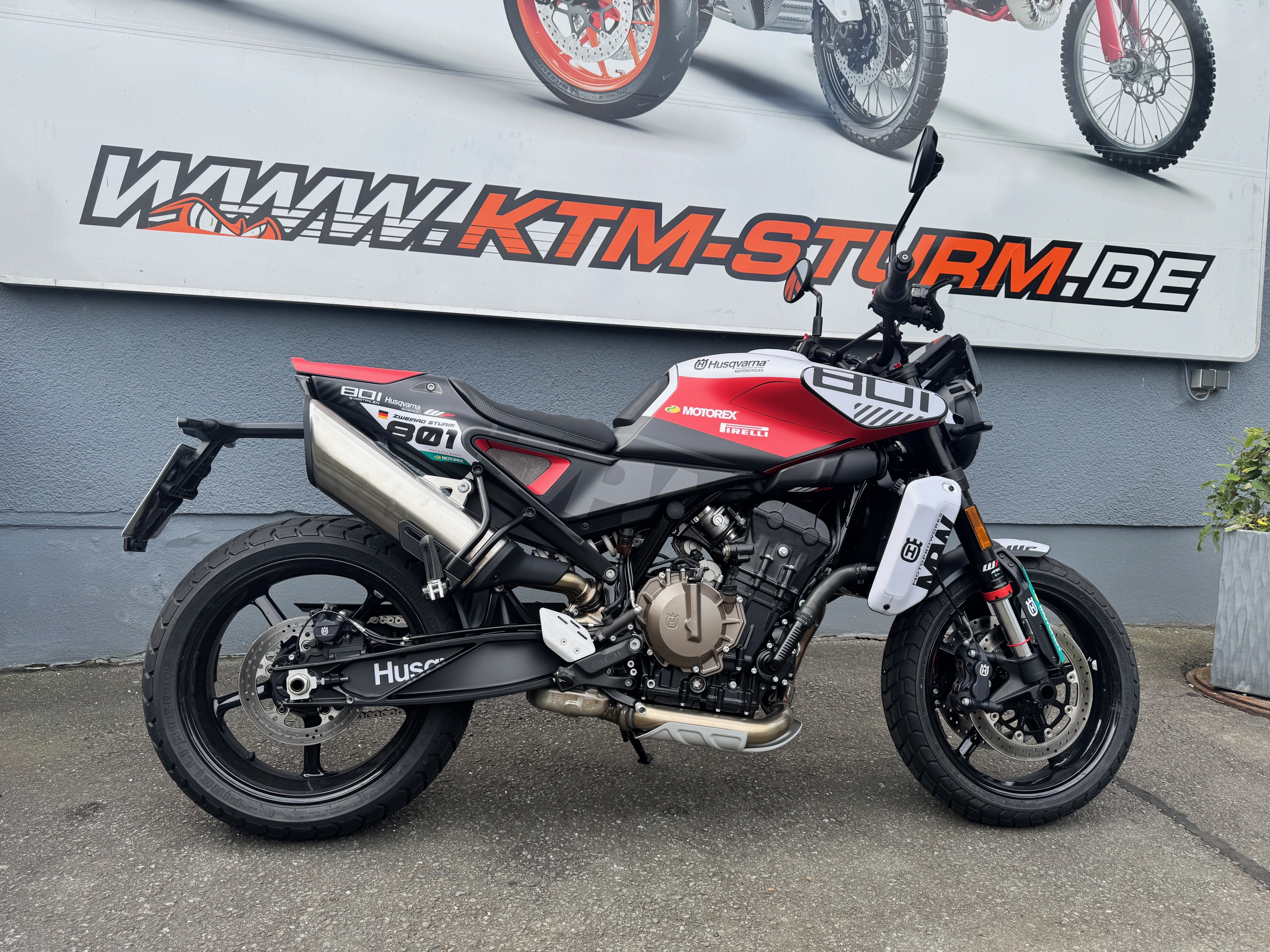 Svartpilen 801 2024 